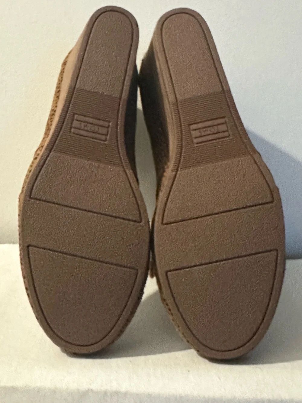 TOMS Kala Wedge Booties Tan Mini Cheetah Suede NWOT Size 9.5 OrthoLite